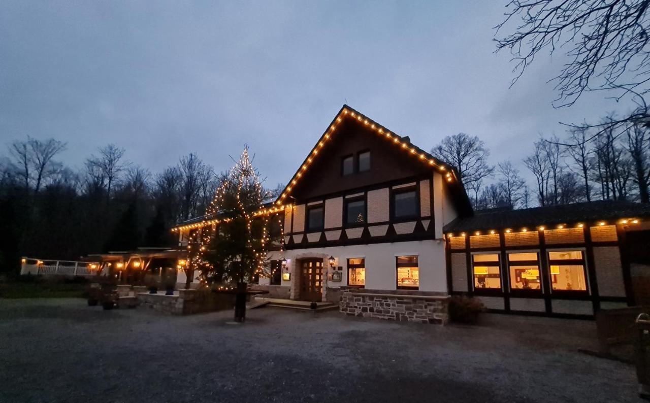 Hotel Waldquelle - Baumhaushotel Aerzen Exterior photo